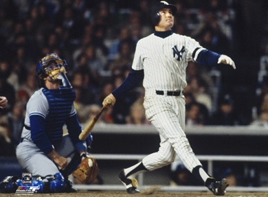 New York Yankees third baseman Graig Nettles knocks down a ball