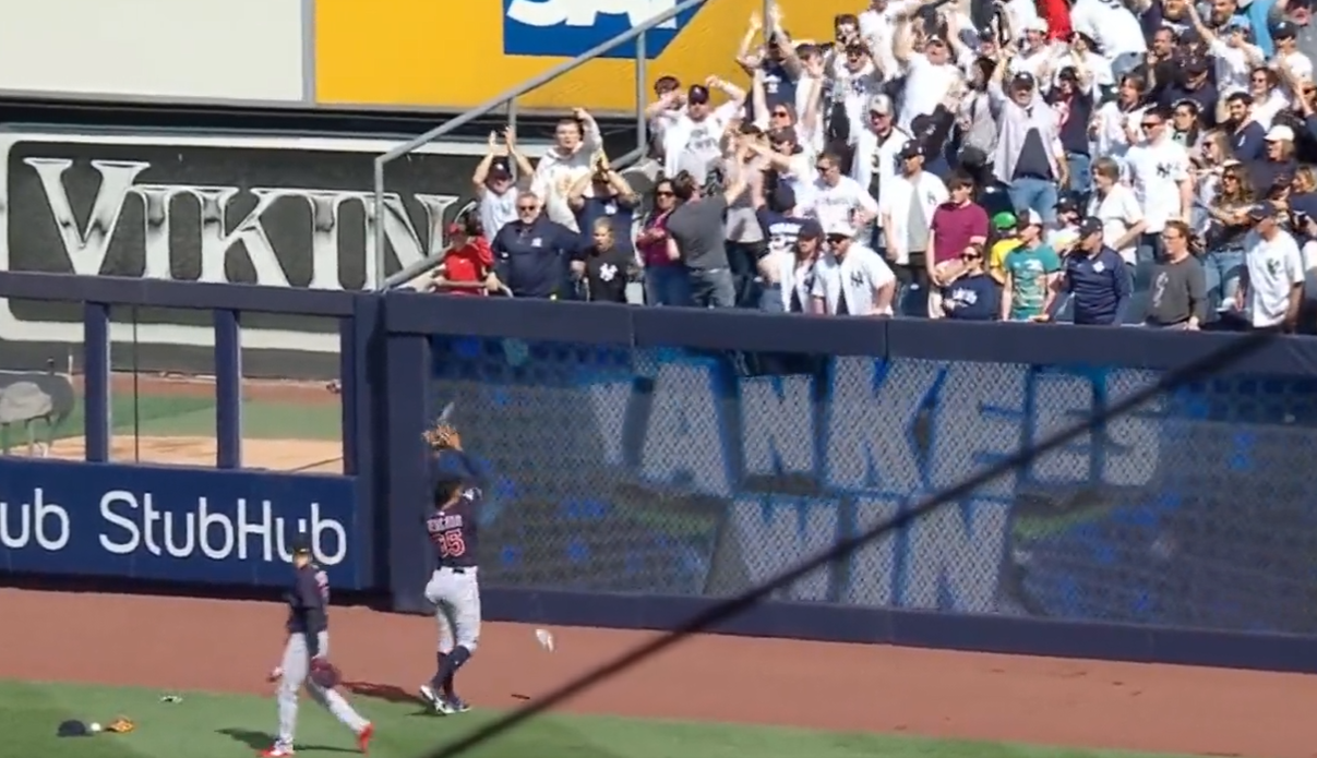 Is It Ever “OK” for Yankee Fans to Throw Stuff on the Field